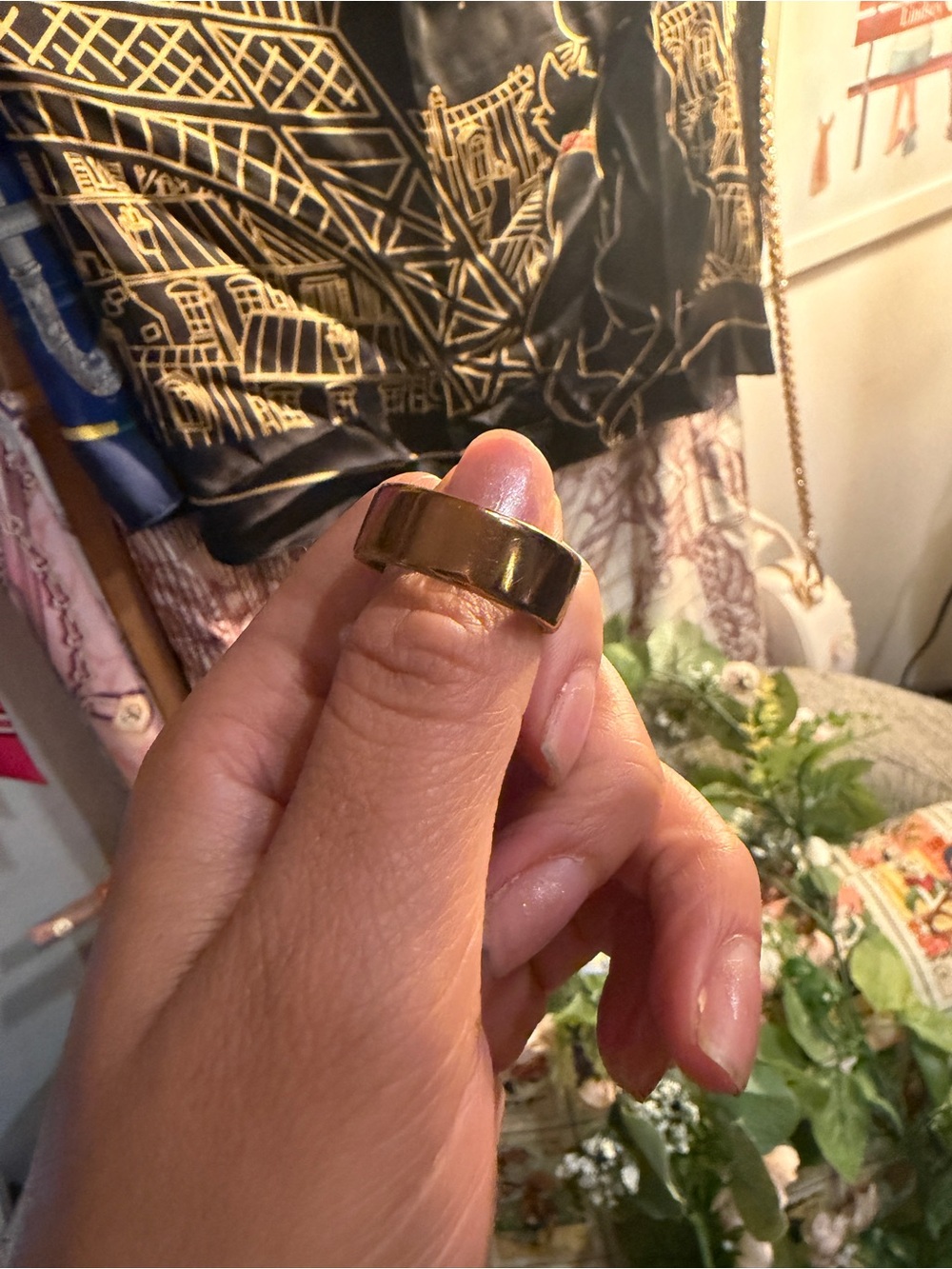 Oura Ring 4 in rose gold